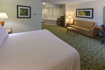 فندق Hilton Garden Inn Tallahassee Central
