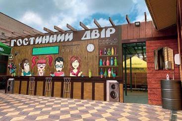 هتل гостинний двір