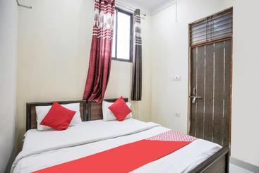 هتل Oyo 77842 Triveni Darshan