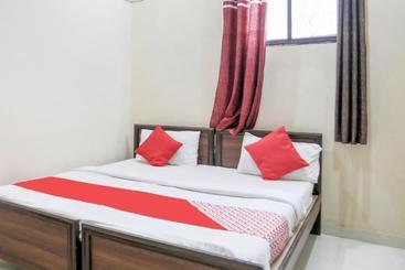 هتل Oyo 77842 Triveni Darshan