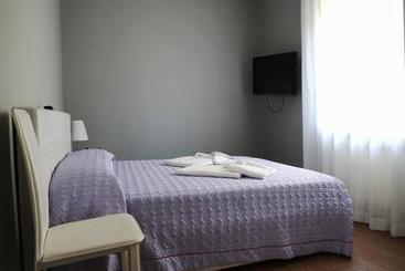 پانسیون Casa Jomi B&b Borghetto Lodigiano