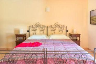 تختخواب و صبحانه Bed&breakfast Il Frantoio