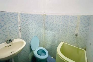هتل Kanca Homestay Mitra Reddoorz Near Gor Untung Suropati