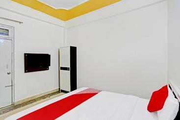 هتل Oyo 71086  Nk Guest House & Restaurant
