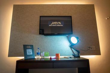 هتل Jatra Flagship Sylhet City Centre