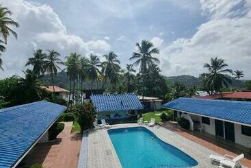هتل Paradise Island Beach