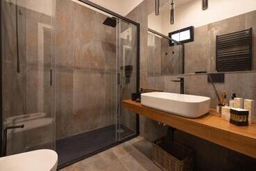 تختخواب و صبحانه Harmony Luxury Rooms