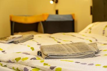 Und Hostel Gleisbett