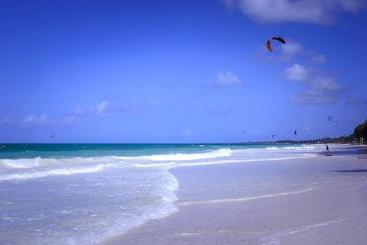 هتل Heart Of Zanzibar Bungalows