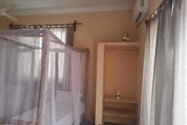 هتل Heart Of Zanzibar Bungalows