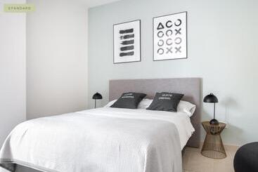 هتل آپارتمان Limehome Sevilla Calle Torcuato Luca De Tena Digital Access