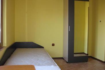 پانسیون Albena Guest House