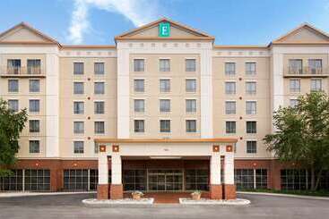 هتل Embassy Suites By Hilton Newark Wilmington South