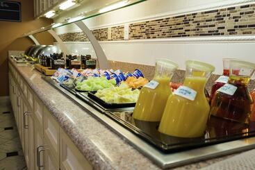 호텔 Hilton Garden Inn Atlanta Northpoint