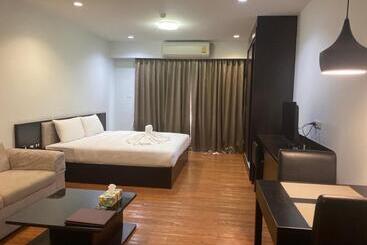 ホテル The Park 304 Executive Serviced Apartment