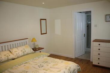 هتل آپارتمان Ardgarry Farm