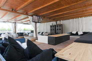 Apartamentos Aromar