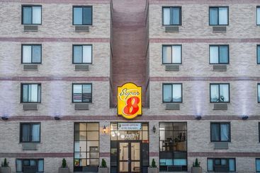 هتل Super 8 By Wyndham Brooklyn / Park Slope