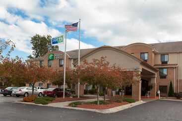 Holiday Inn Express Hotel & Suites Canton, An Ihg