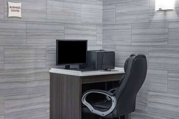 هتل La Quinta Inn & Suites By Wyndham Norfolk