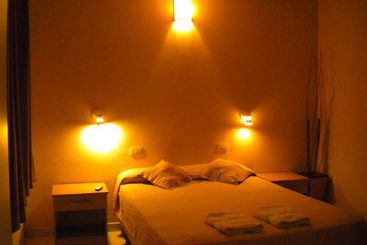 هتل Tangoinn Downtown Iguazú