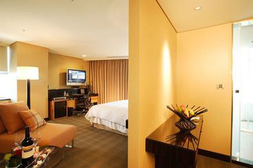هتل One Taichung 	 