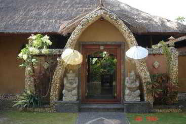 هتل Puri Madawi
