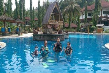 هتل Tasik Ria Resort
