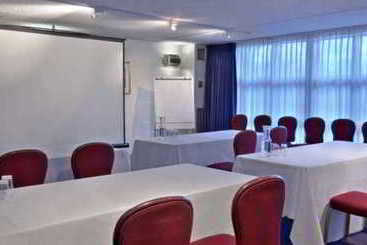 هتل Constitution Inn