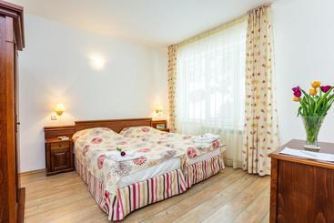 هتل The Stream Resort