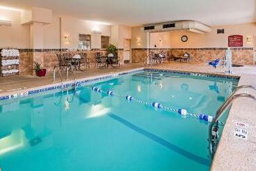 בית מלון כפרי Best Western Plus Vineyard Inn And Suites