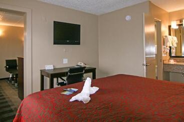 فندق Days Inn & Suites By Wyndham Springfield On I44