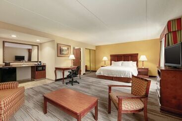 هتل Hampton Inn & Suites Williamsburg Historic District