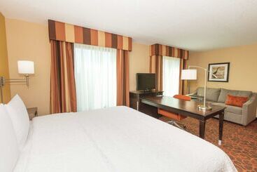 فندق Hampton Inn Suites Jacksonville Airport