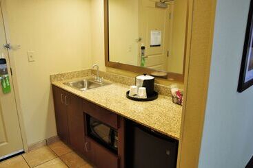 هتل Hampton Inn & Suites Cincinnati/uptownuniversity Area