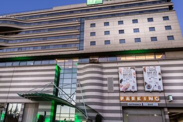Отель Holiday Inn Johannesburg Rosebank, An Ihg