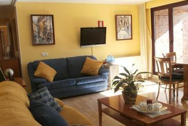 هتل Hostal El Volante