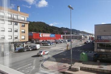 هتل Hostal El Volante