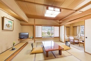 هتل Saginoyu
