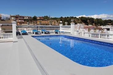 Apartamentos Las Americas   Blanes Beach