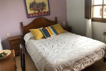 Apartamentos El Cardeo