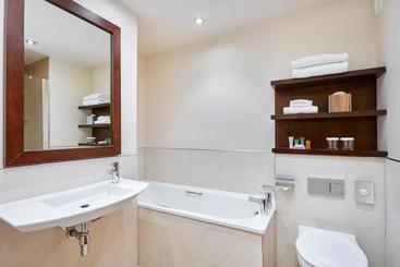 هتل Hilton Garden Inn Aberdeen City Centre