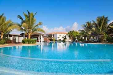 هتل Melia Tortuga Beach All Inclusive
