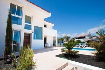 Sun Bay Villas