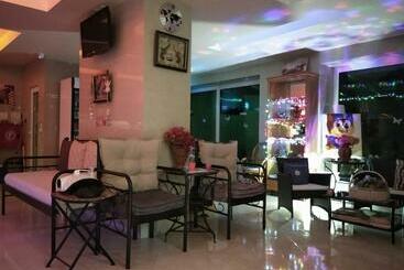 هتل Nikolakakis Rooms Lavrio