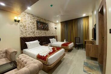 Отель Rds Ramada