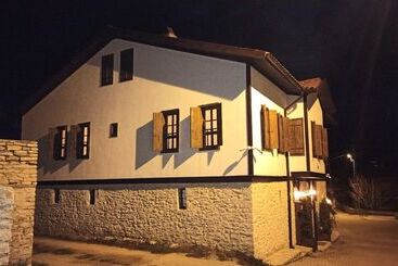 ベッドアンドブレックファースト Konak Bi̇ndalli