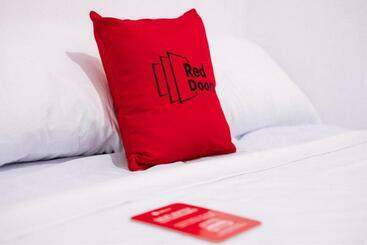 هتل Reddoorz @ Jalan Padat Karya Prabumulih