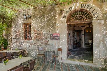 پانسیون Bar Vitelli Charming Suites