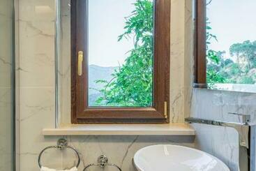 پانسیون Bar Vitelli Charming Suites